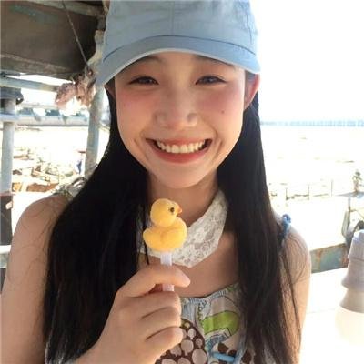 无法触碰的她